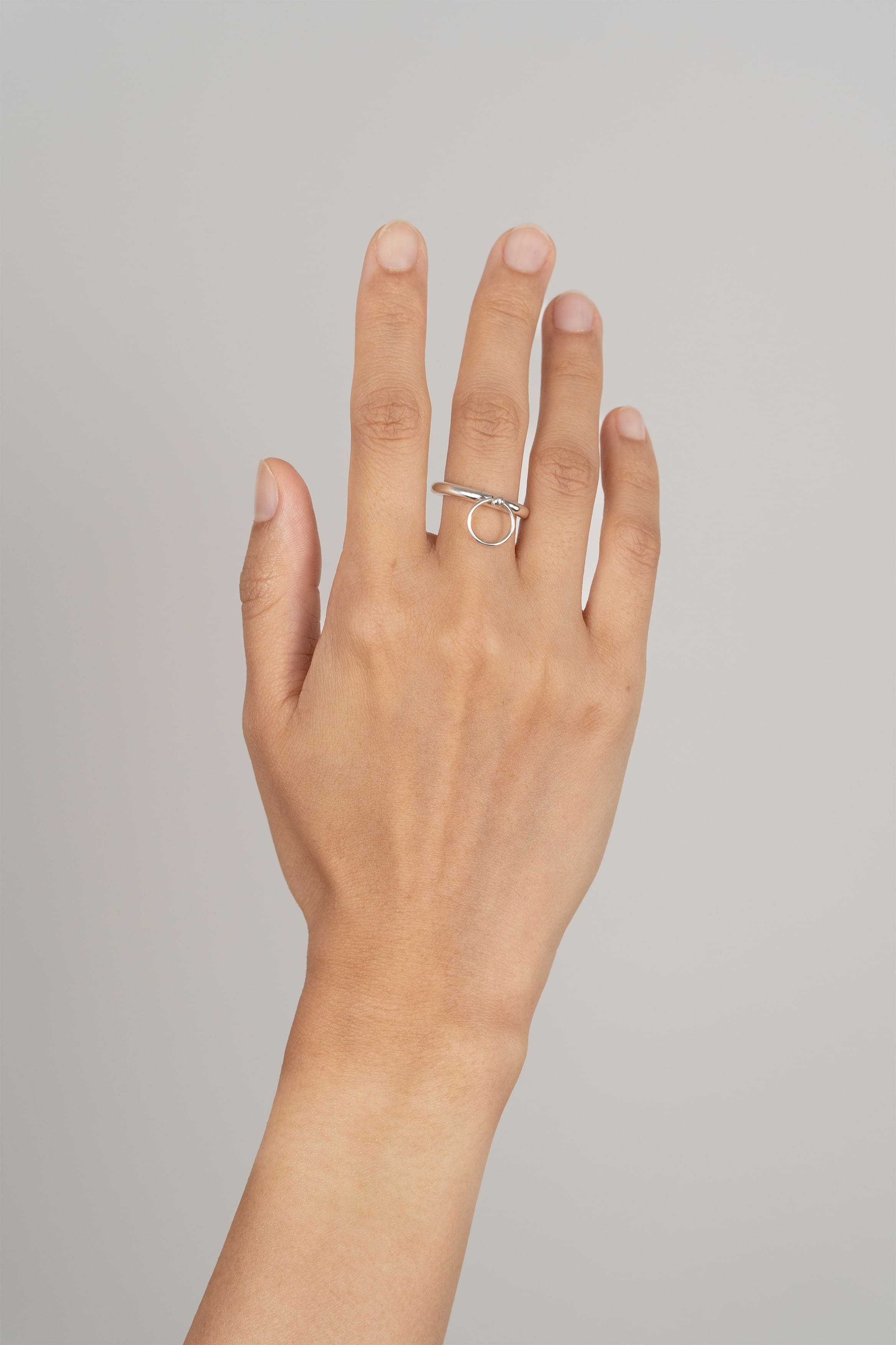 Bague Rayon en argent recyclé, sur fond clair