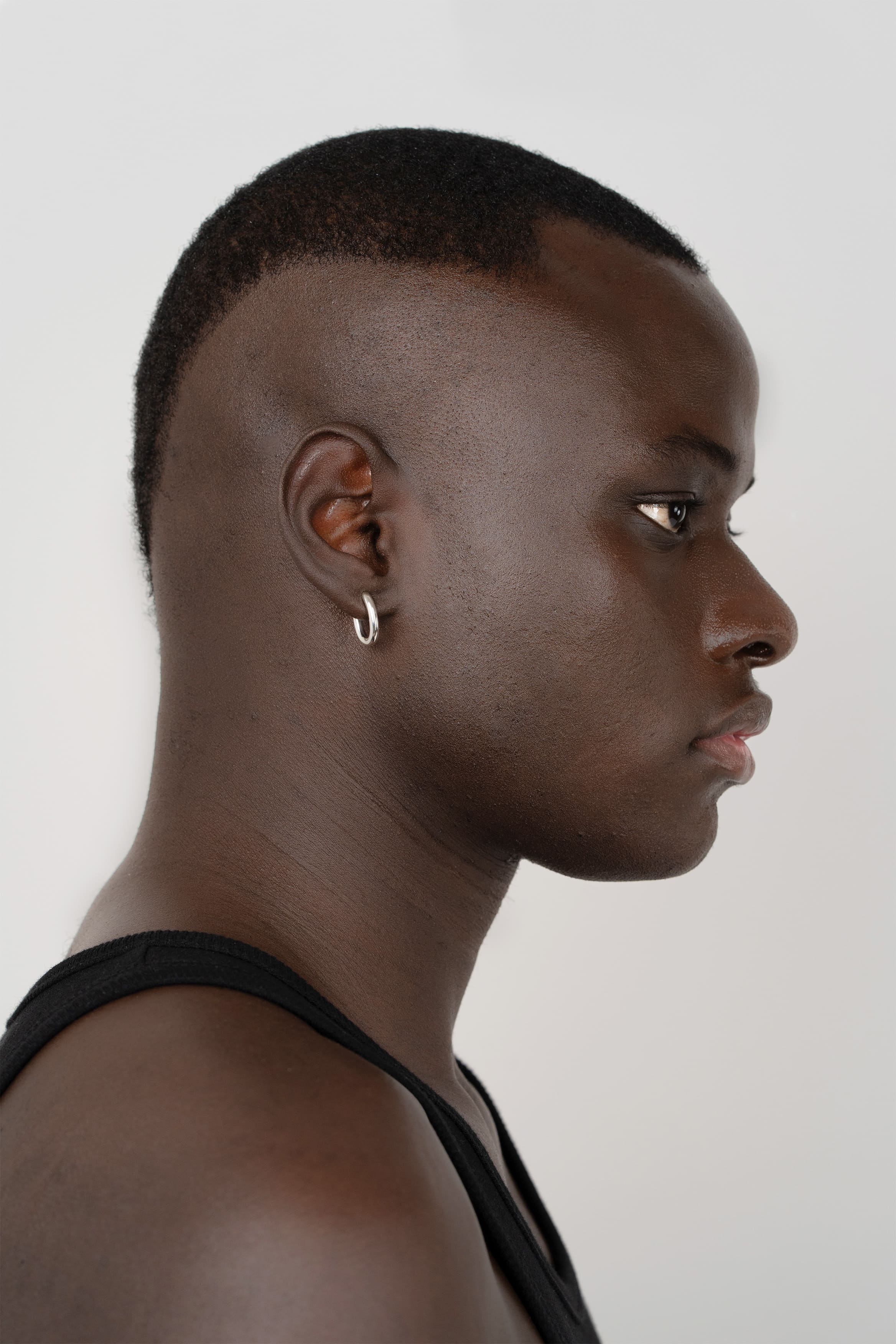 Boucles d'oreilles Capsule en argent recyclé, sur fond clair