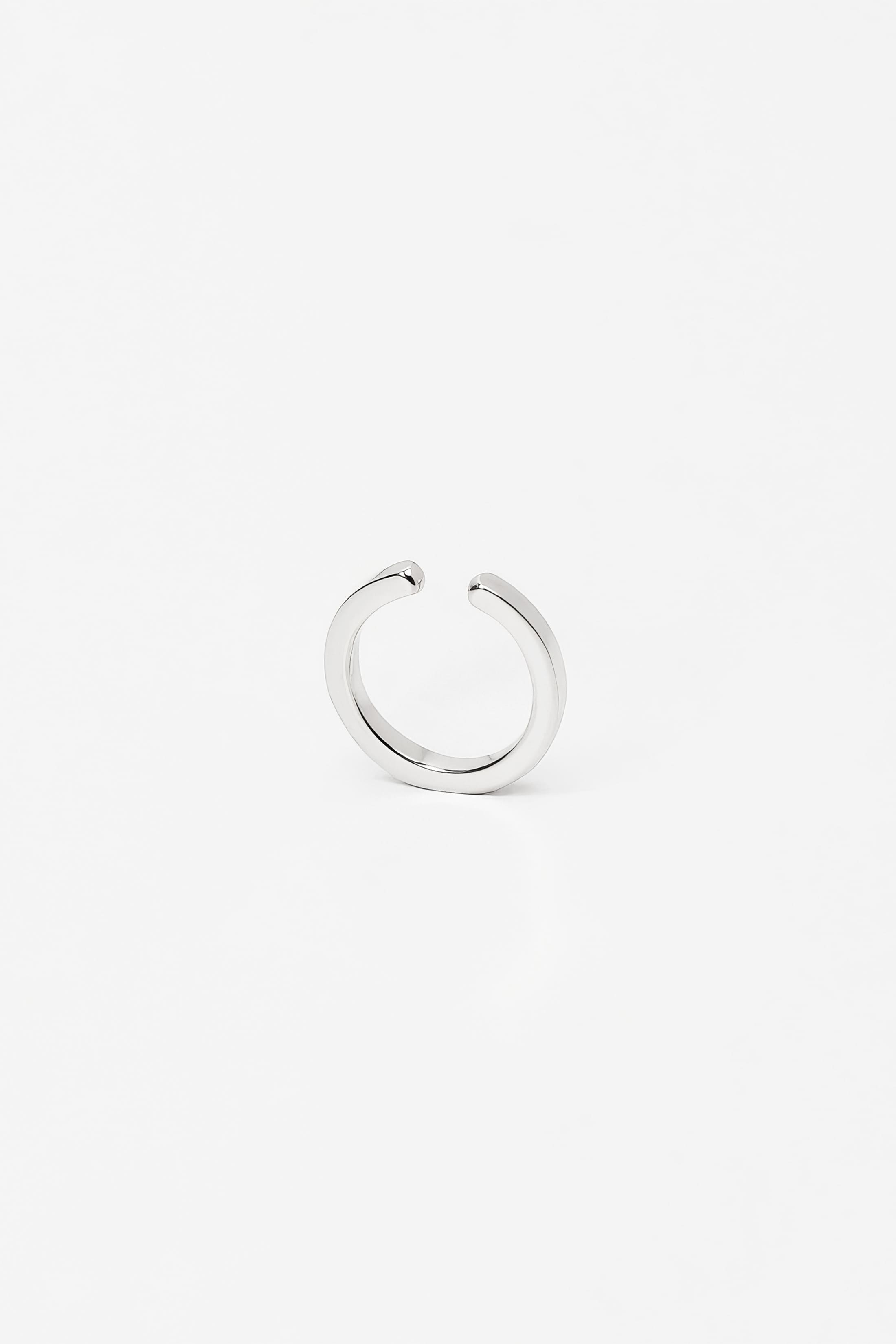 Ear cuff Club en argent recyclé, anneau plein sans piercing, bijou unisexe fait main