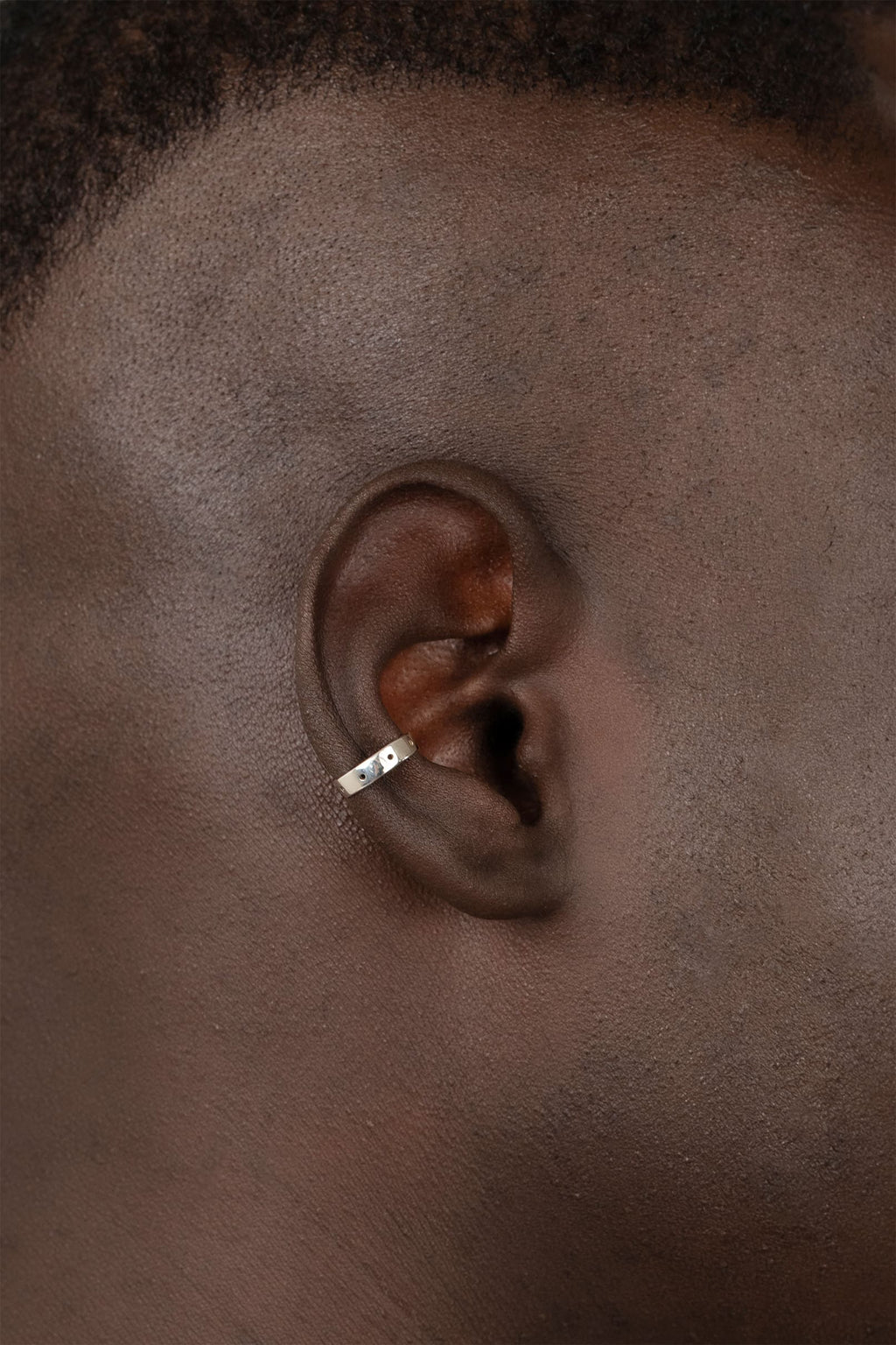 Ear cuff Train en argent recyclé, détail