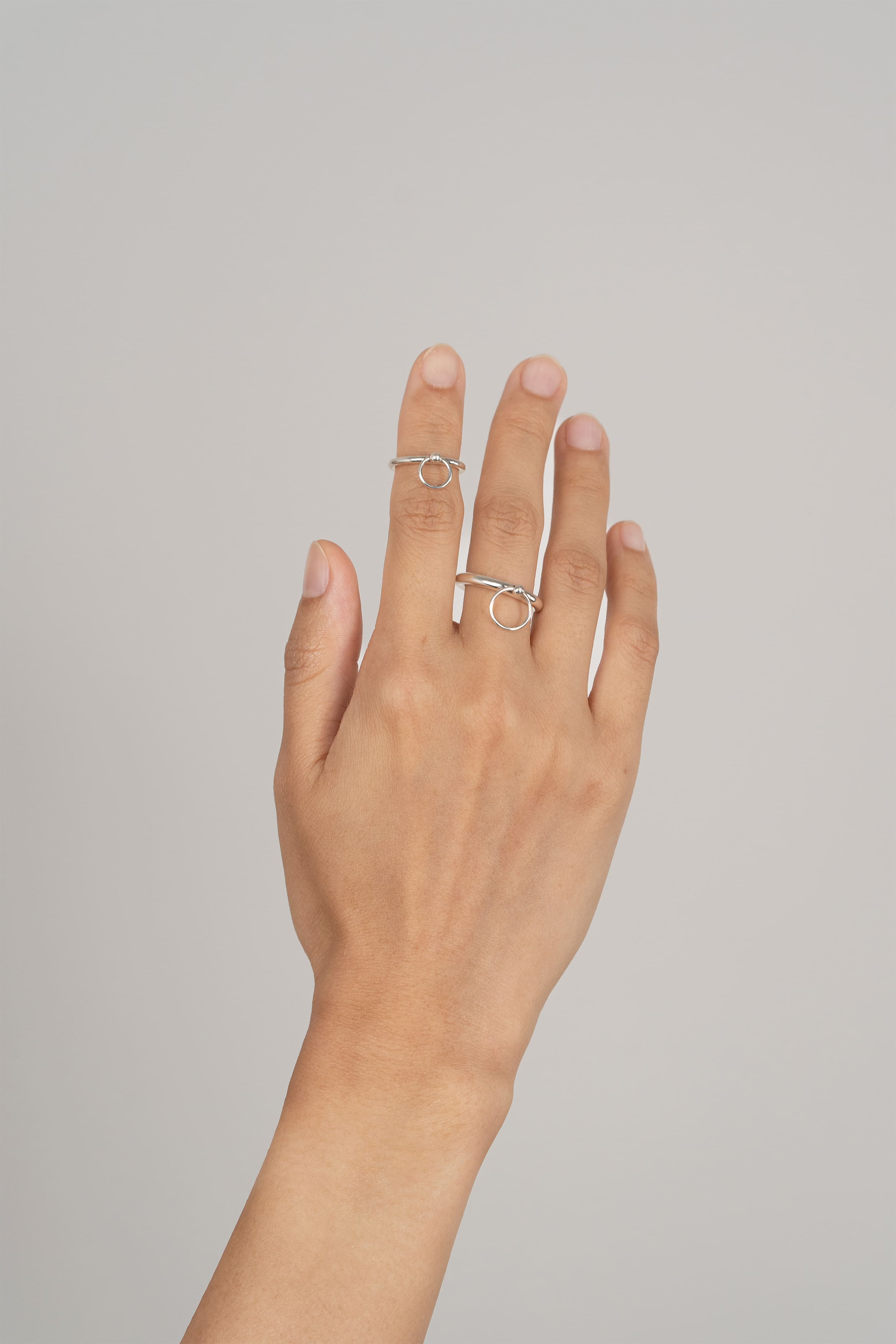 Bague Rayon en argent recyclé, vue en situation