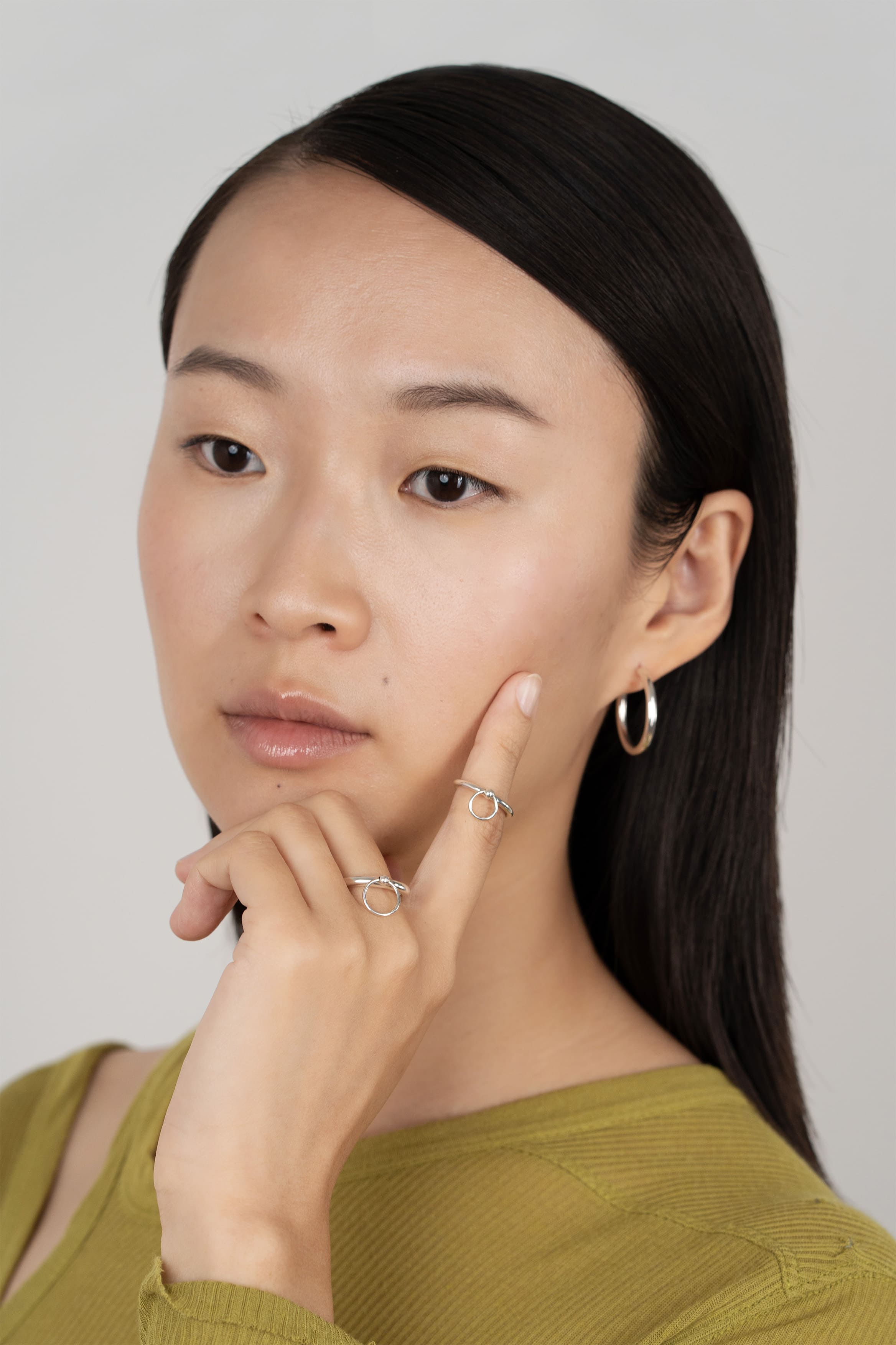Bague Rayon en argent recyclé, vue en situation
